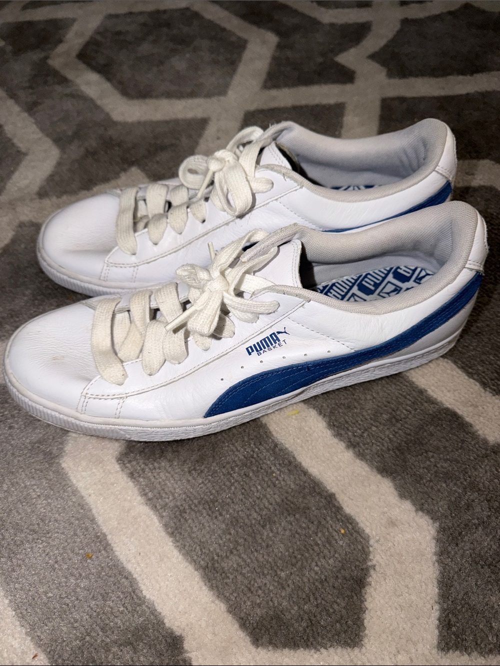 Puma men’s size 11 white and blue leather & suede sneakers